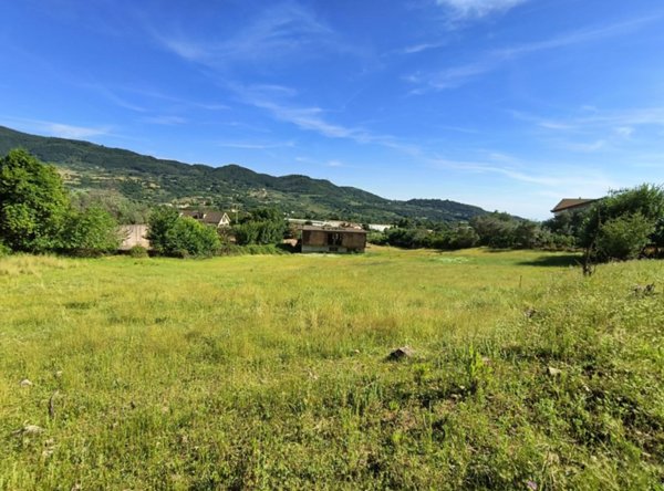 terreno agricolo in vendita a Giffoni Sei Casali in zona Malche