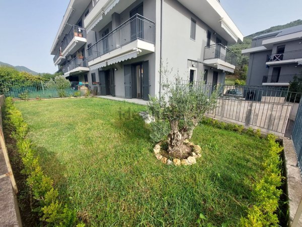 casa indipendente in vendita a Giffoni Sei Casali in zona Capitignano