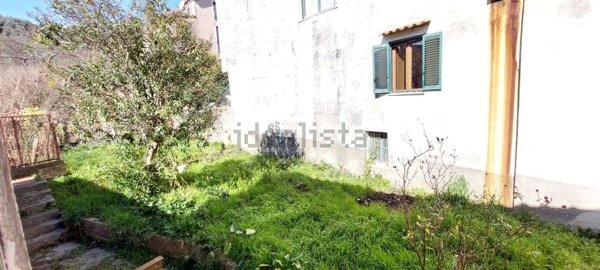 casa indipendente in vendita a Giffoni Sei Casali in zona Sieti