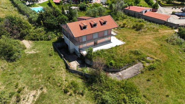 casa indipendente in vendita a Giffoni Sei Casali in zona Malche