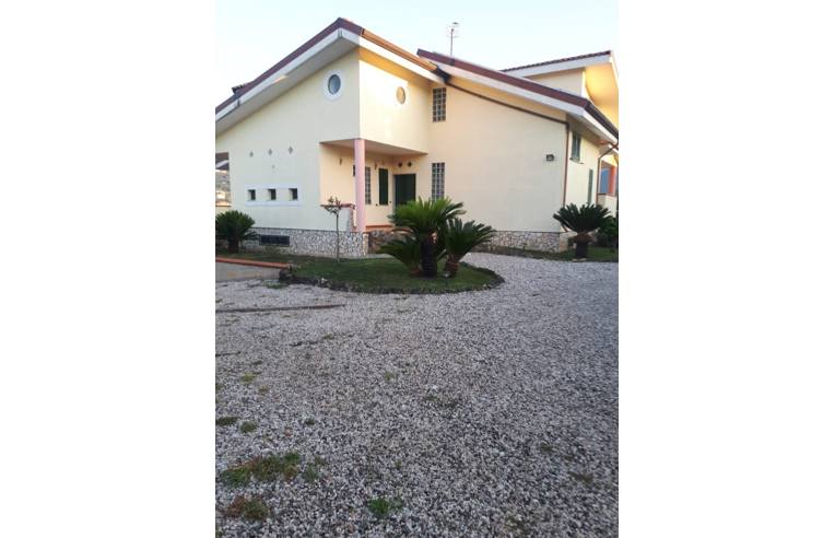 casa indipendente in vendita a Giffoni Sei Casali in zona Malche