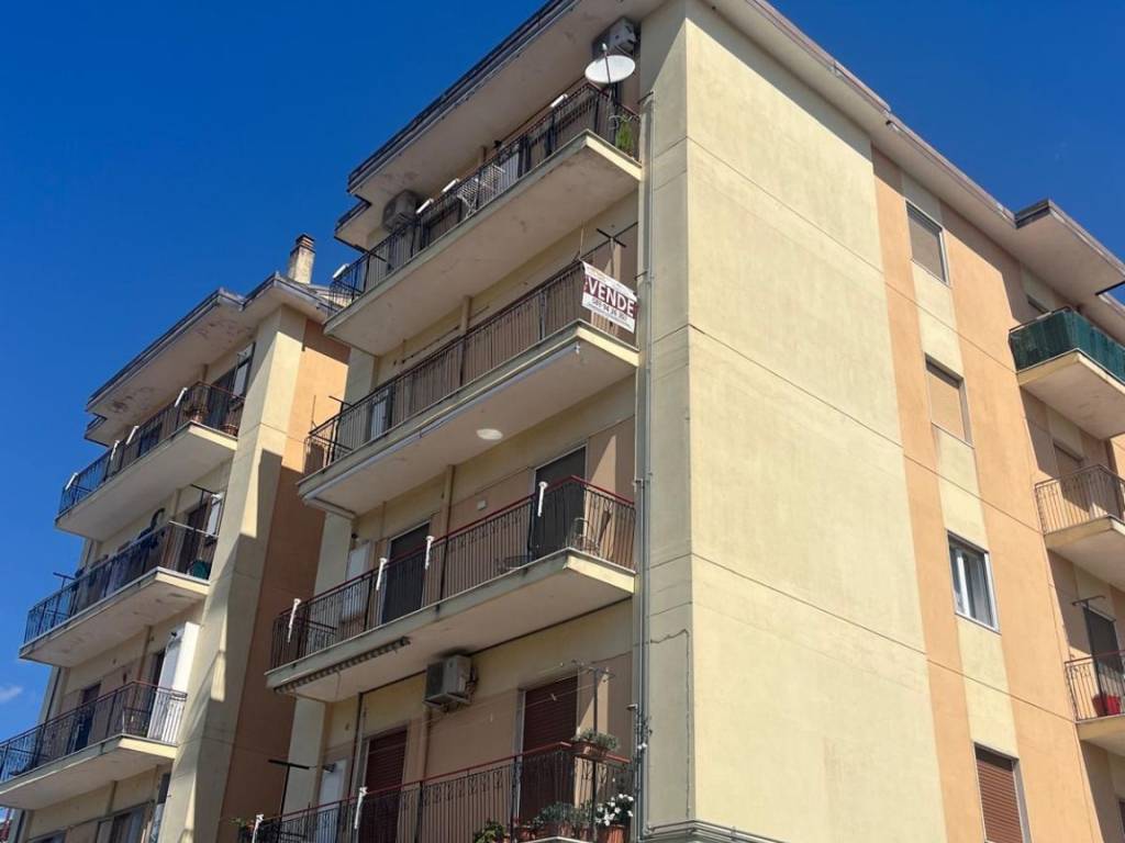 appartamento in vendita a Giffoni Sei Casali in zona Capitignano