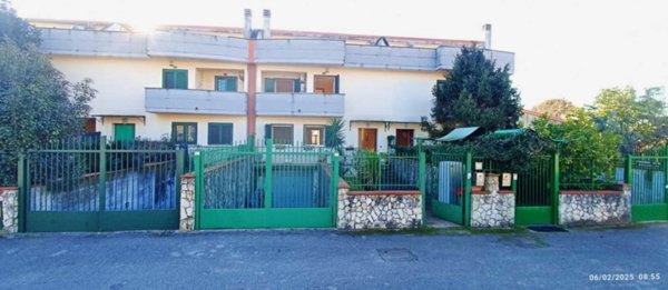 casa indipendente in vendita a Giffoni Sei Casali in zona Malche