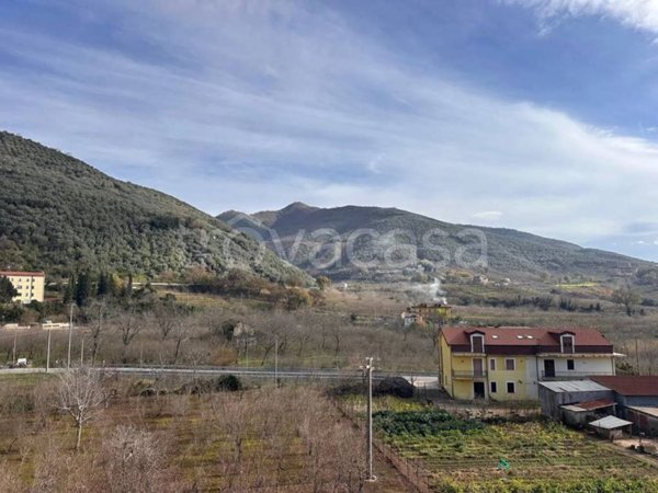 appartamento in vendita a Giffoni Sei Casali in zona Prepezzano