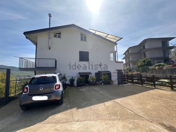 casa indipendente in vendita a Giffoni Sei Casali