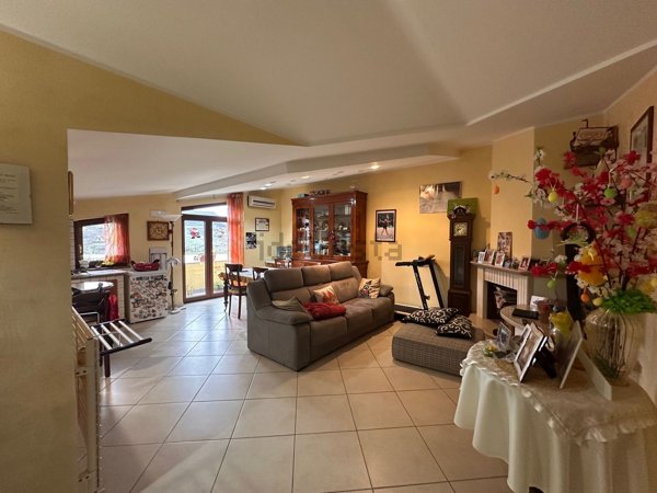 appartamento in vendita a Giffoni Sei Casali in zona Malche