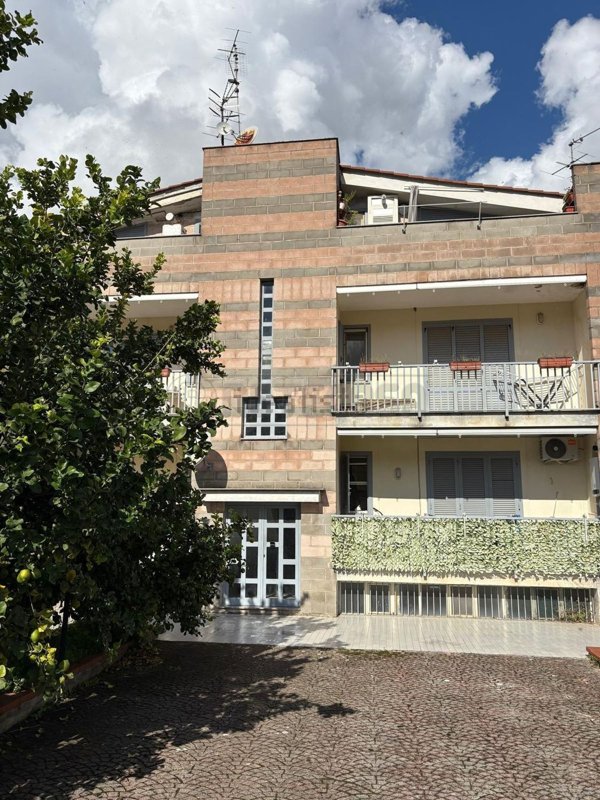 appartamento in vendita a Giffoni Sei Casali in zona Malche