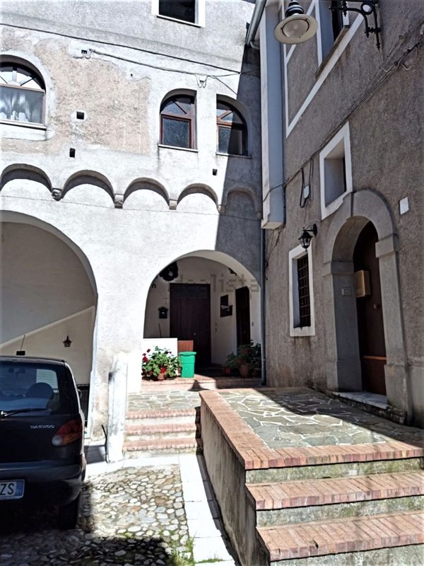 appartamento in vendita a Giffoni Sei Casali in zona Sieti