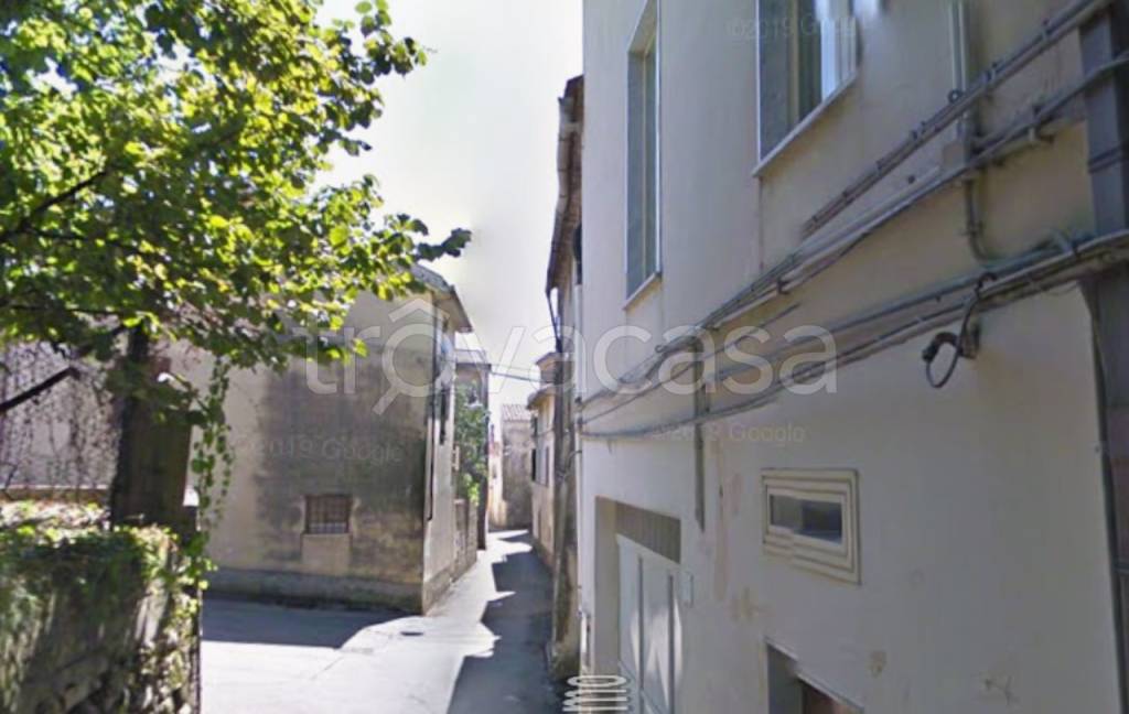 casa indipendente in vendita a Giffoni Sei Casali in zona Prepezzano