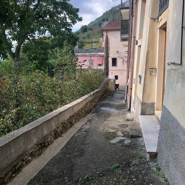 appartamento in vendita a Giffoni Sei Casali in zona Prepezzano