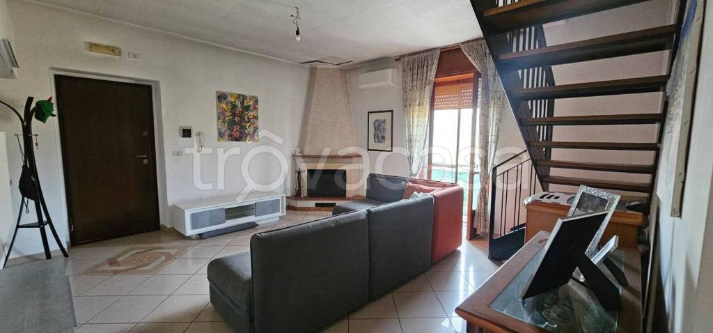 appartamento in vendita a Giffoni Sei Casali in zona Malche