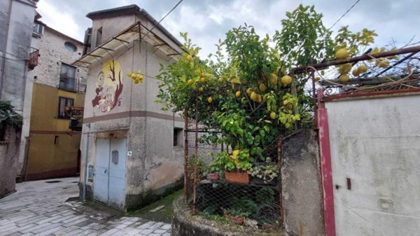 casa indipendente in vendita a Giffoni Sei Casali