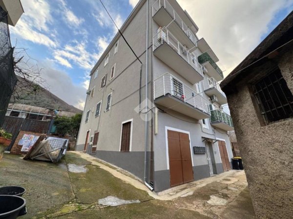 appartamento in vendita a Giffoni Sei Casali in zona Prepezzano