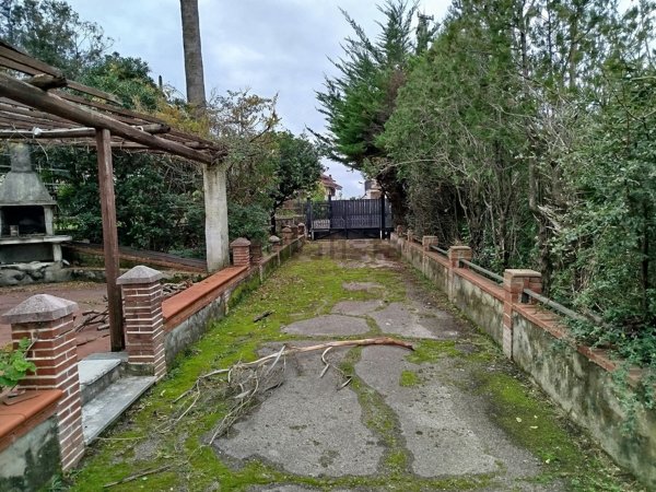 casa indipendente in vendita a Giffoni Sei Casali in zona Malche