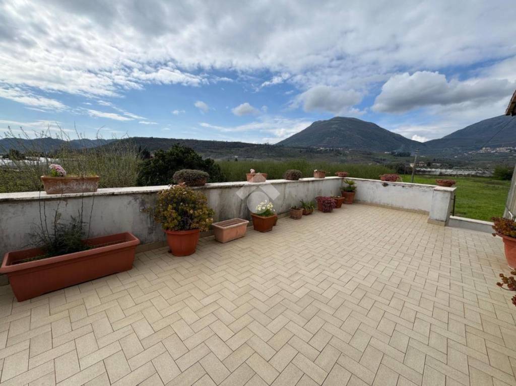 casa indipendente in vendita a Giffoni Sei Casali in zona Prepezzano