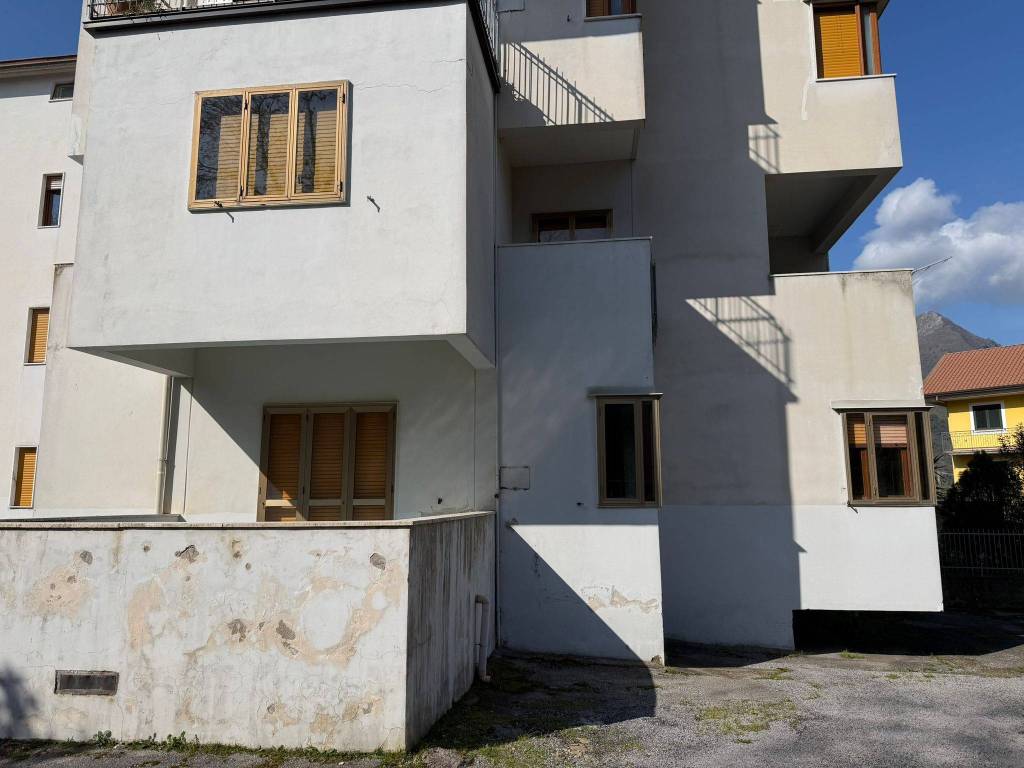 appartamento in vendita a Giffoni Sei Casali in zona Capitignano