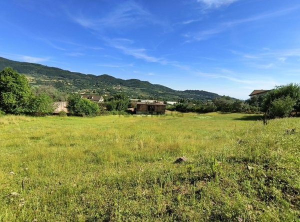 appartamento in vendita a Giffoni Sei Casali in zona Capitignano