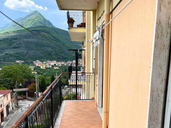 appartamento in vendita a Giffoni Sei Casali in zona Capitignano