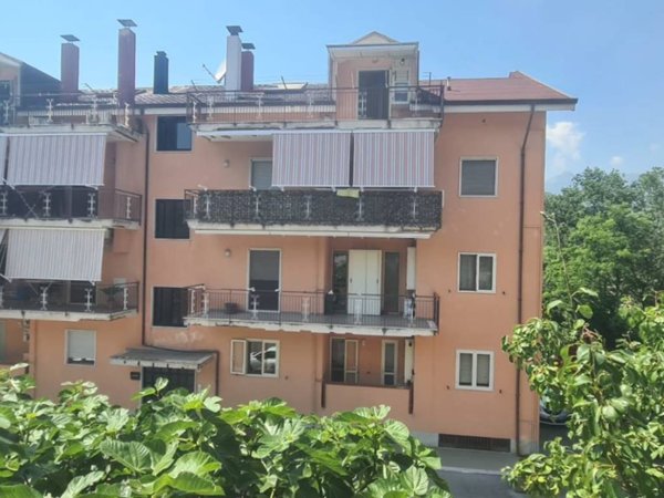 appartamento in vendita a Giffoni Sei Casali in zona Capitignano