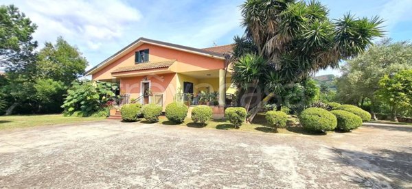 casa indipendente in vendita a Giffoni Sei Casali