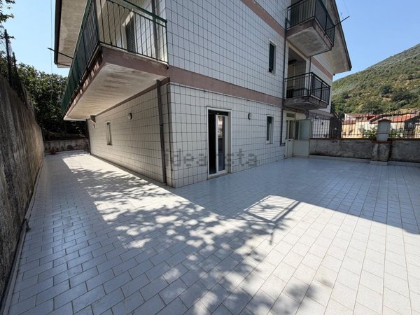 appartamento in vendita a Giffoni Sei Casali in zona Prepezzano