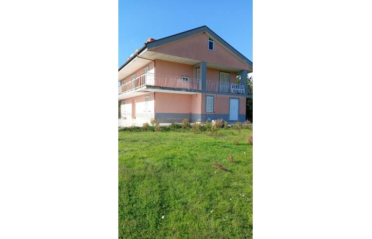 casa indipendente in vendita a Giffoni Sei Casali in zona Malche