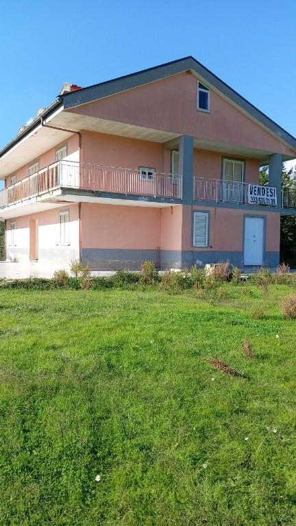 casa indipendente in vendita a Giffoni Sei Casali in zona Malche
