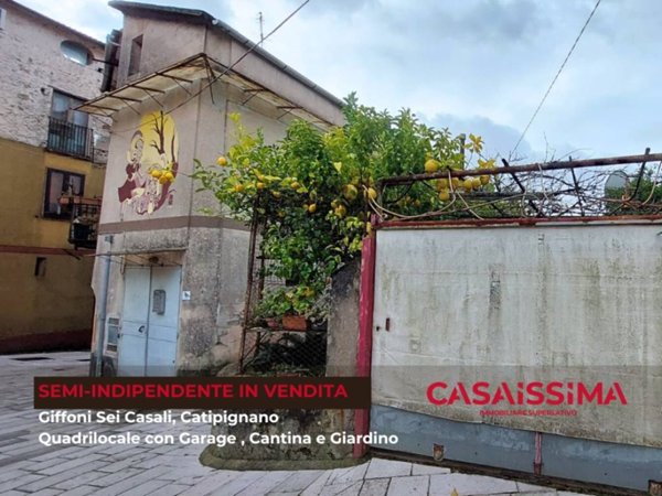 casa indipendente in vendita a Giffoni Sei Casali in zona Capitignano