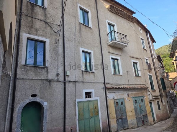 casa indipendente in vendita a Giffoni Sei Casali in zona Sieti