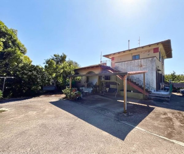 casa indipendente in vendita a Giffoni Sei Casali