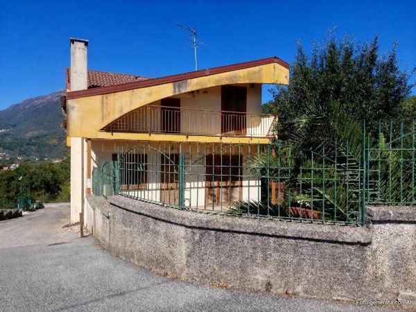 casa indipendente in vendita a Giffoni Sei Casali in zona Capitignano