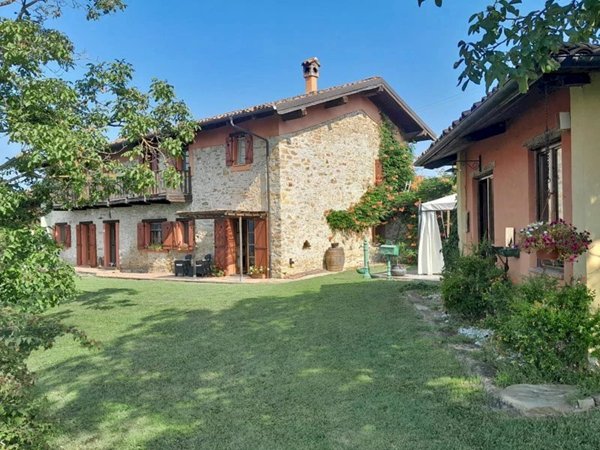 casa indipendente in vendita a Ceva