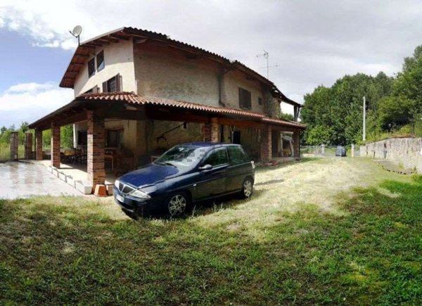 casa indipendente in vendita a Ceva