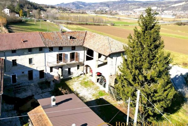 casale in vendita a Ceva