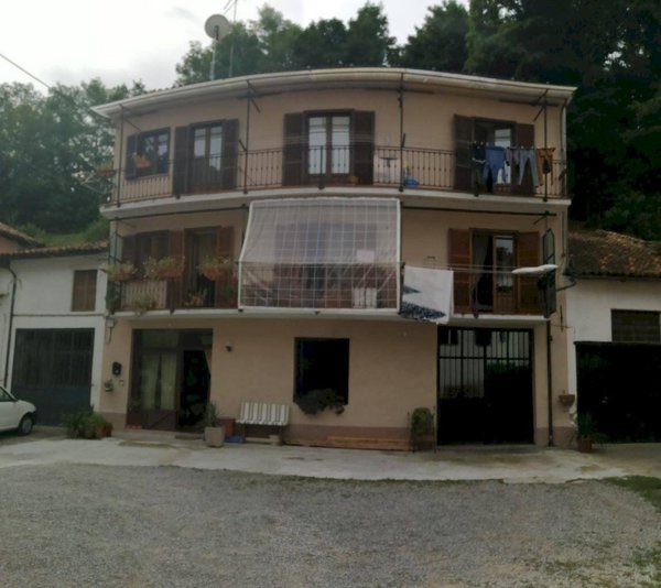 intera palazzina in vendita a Ceva