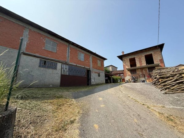 casa indipendente in vendita a Ceva