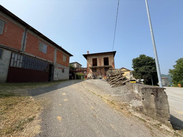 casa indipendente in vendita a Ceva