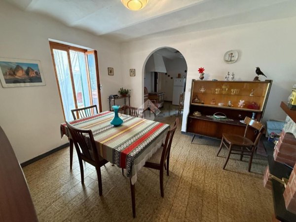 casa indipendente in vendita a Ceva