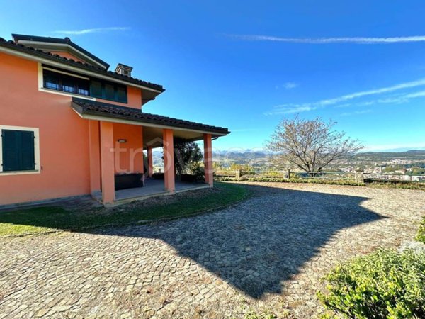 casa indipendente in vendita a Ceva