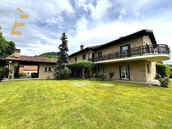 casa indipendente in vendita a Ceva