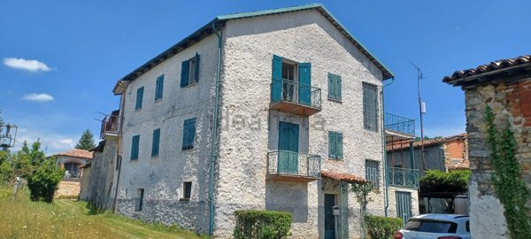 casa indipendente in vendita a Ceva