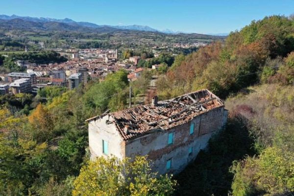 casale in vendita a Ceva