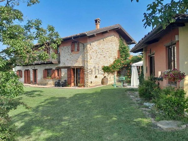 casa indipendente in vendita a Ceva