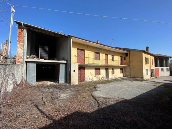 casa indipendente in vendita a Ceva