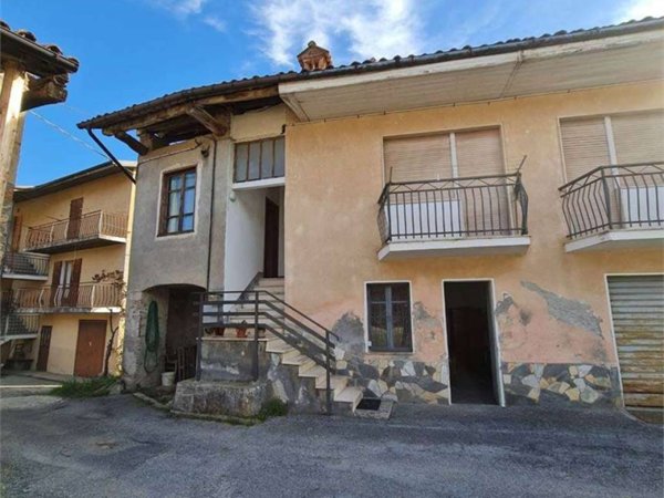 casa indipendente in vendita a Ceva