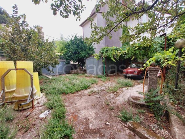 casa indipendente in vendita a Giffoni Valle Piana in zona Sovvieco