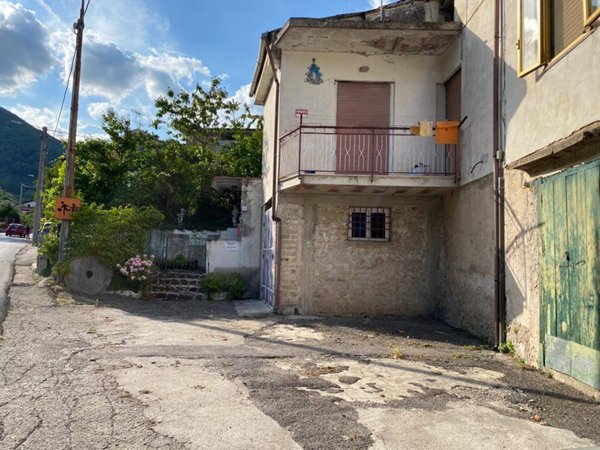 appartamento in vendita a Giffoni Valle Piana in zona San Giovanni