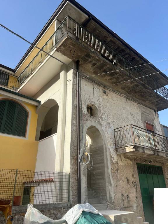 casa indipendente in vendita a Giffoni Valle Piana in zona San Giovanni