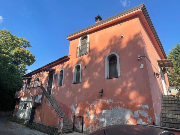 appartamento in vendita a Giffoni Valle Piana in zona Santa Maria a Vico