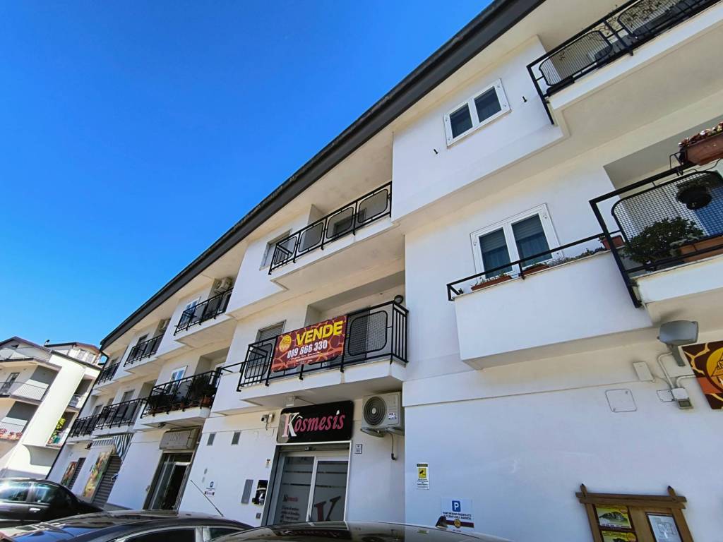 casa indipendente in vendita a Giffoni Valle Piana